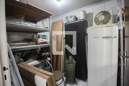 Casa à venda com 180m², 4 quartos e 2 vagasQuarto de serviço