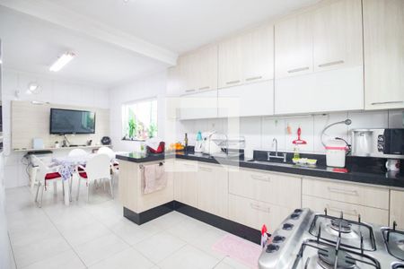 Casa à venda com 180m², 4 quartos e 2 vagasCozinha