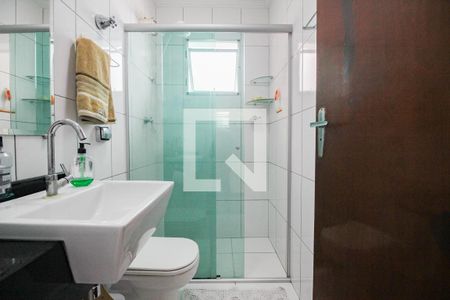 Casa à venda com 180m², 4 quartos e 2 vagasBanheiro social