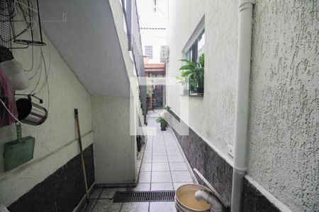 Casa à venda com 180m², 4 quartos e 2 vagasCorredor