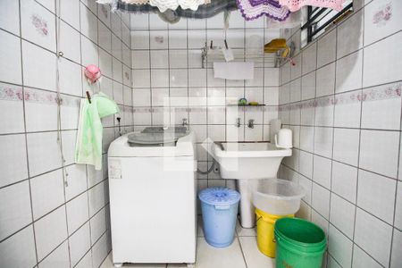 Casa à venda com 180m², 4 quartos e 2 vagasÁrea de serviço