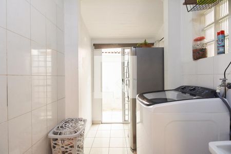 Casa de condomínio à venda com 72m², 2 quartos e 1 vaga Casa de condomínio à venda com 72m², 2 quartos e 1 vagaÁrea de Serviço