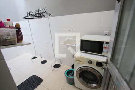 Casa de condomínio à venda com 80m², 3 quartos e 1 vaga Casa de condomínio à venda com 80m², 3 quartos e 1 vagaÁrea de Serviço