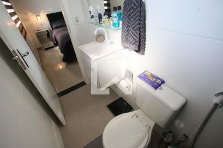 Casa de condomínio à venda com 80m², 3 quartos e 1 vaga Casa de condomínio à venda com 80m², 3 quartos e 1 vagaBanheiro da Suíte'