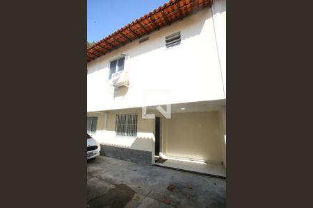 Casa de condomínio à venda com 80m², 3 quartos e 1 vaga Casa de condomínio à venda com 80m², 3 quartos e 1 vagaÁrea Externa
