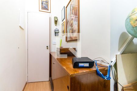 Casa à venda com 207m², 4 quartos e 6 vagas Casa à venda com 207m², 4 quartos e 6 vagasEscritório