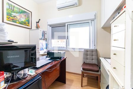 Casa à venda com 207m², 4 quartos e 6 vagas Casa à venda com 207m², 4 quartos e 6 vagasQuarto 4