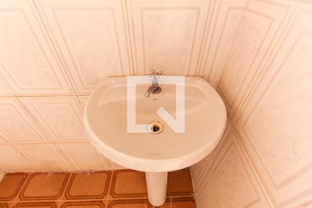 Banheiro de casa para alugar com 3 quartos, 160m² em Vila Bertioga, São Paulo