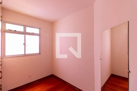 Quarto 2 de apartamento para alugar com 2 quartos, 55m² em Sion, Belo Horizonte