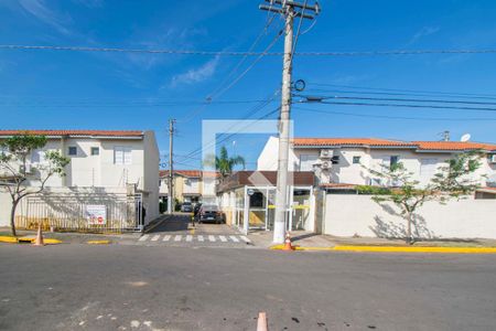 Casa de condomínio à venda com 75m², 3 quartos e 2 vagasFachada