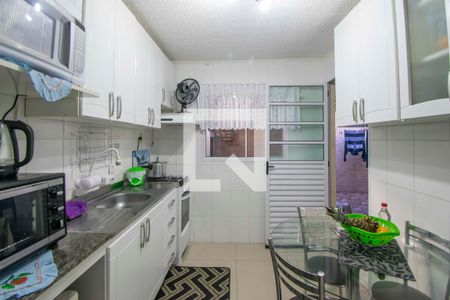 Casa de condomínio à venda com 75m², 3 quartos e 2 vagasCozinha