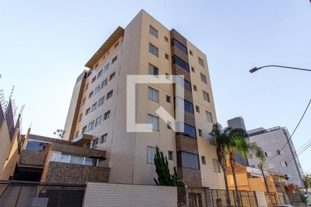 Apartamento para alugar com 230m², 4 quartos e 3 vagas Apartamento para alugar com 230m², 4 quartos e 3 vagasFachada