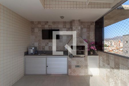 Apartamento para alugar com 230m², 4 quartos e 3 vagas Apartamento para alugar com 230m², 4 quartos e 3 vagasCobertura