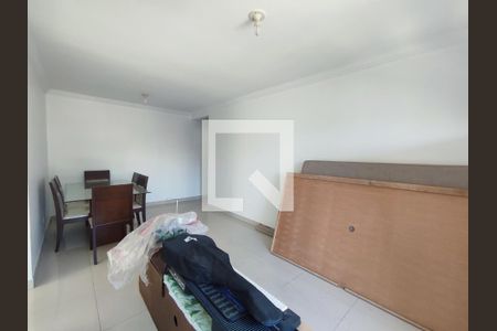 Sala de apartamento para alugar com 3 quartos, 74m² em Taquara, Rio de Janeiro