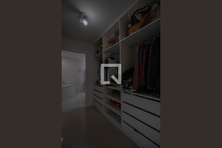 Casa à venda com 400m², 4 quartos e 2 vagas Casa à venda com 400m², 4 quartos e 2 vagasQuarto 3