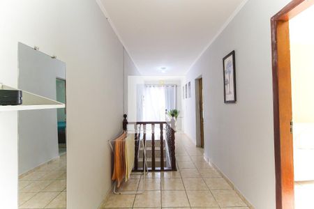 Hall de casa à venda com 3 quartos, 198m² em Jardim Itapemirim, São Paulo