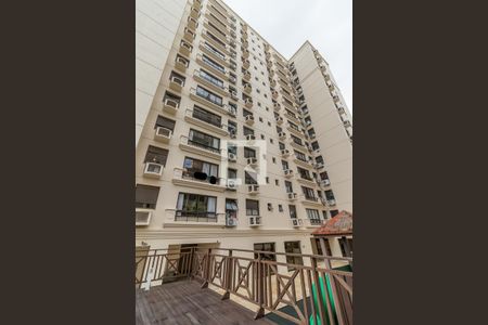 Apartamento à venda com 90m², 3 quartos e 2 vagas Apartamento à venda com 90m², 3 quartos e 2 vagasFachada