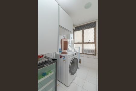 Apartamento à venda com 90m², 3 quartos e 2 vagas Apartamento à venda com 90m², 3 quartos e 2 vagasÁrea de Serviço