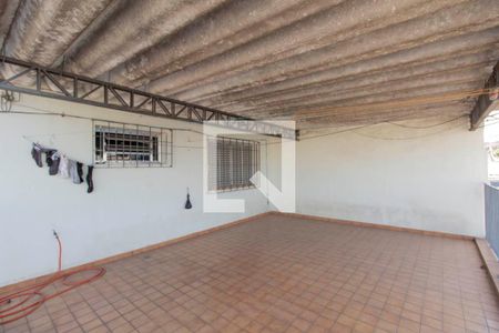 Casa à venda com 205m², 3 quartos e 5 vagasVaranda