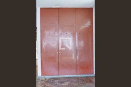 Casa à venda com 300m², 4 quartos e 1 vaga