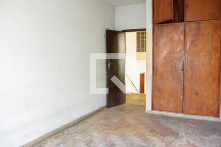 Casa à venda com 300m², 4 quartos e 1 vaga