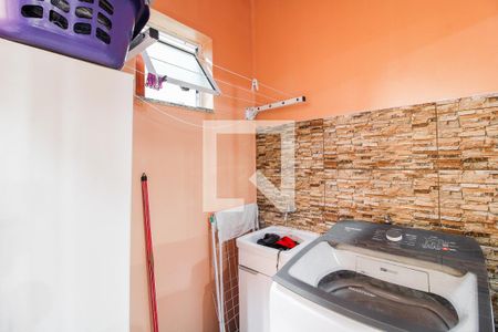 Casa à venda com 140m², 3 quartos e 2 vagas Casa à venda com 140m², 3 quartos e 2 vagasÁrea de Serviço