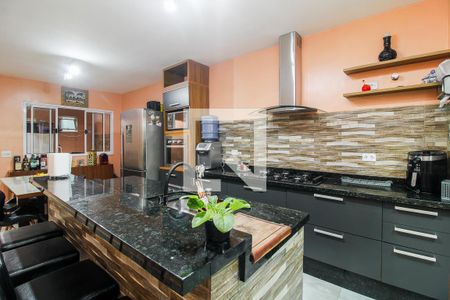 Casa à venda com 140m², 3 quartos e 2 vagas Casa à venda com 140m², 3 quartos e 2 vagasCozinha