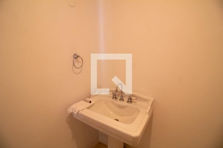 Apartamento à venda com 213m², 3 quartos e 4 vagas Apartamento à venda com 213m², 3 quartos e 4 vagasLavabo