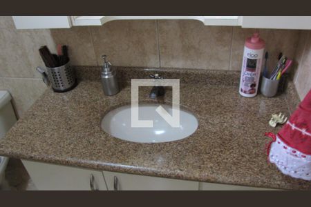 Casa à venda com 120m², 3 quartos e 2 vagasBanheiro