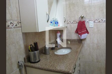 Casa à venda com 120m², 3 quartos e 2 vagasBanheiro