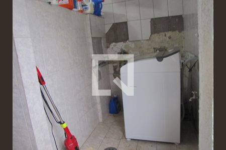 Casa à venda com 120m², 3 quartos e 2 vagasLavanderia