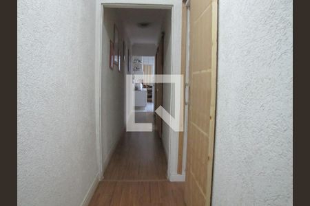 Casa à venda com 120m², 3 quartos e 2 vagasBanheiro Corredor