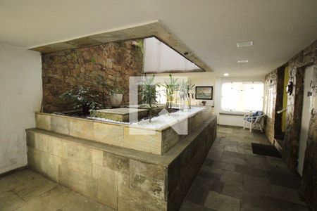 Apartamento para alugar com 252m², 3 quartos e 1 vaga Apartamento para alugar com 252m², 3 quartos e 1 vagaHall Social