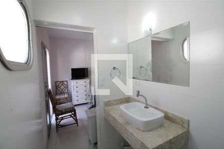 Apartamento para alugar com 252m², 3 quartos e 1 vaga Apartamento para alugar com 252m², 3 quartos e 1 vagaBanheiro da Suíte