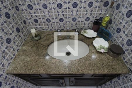 Apartamento para alugar com 252m², 3 quartos e 1 vaga Apartamento para alugar com 252m², 3 quartos e 1 vagaBanheiro da Suíte