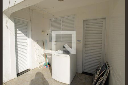 Apartamento para alugar com 252m², 3 quartos e 1 vaga Apartamento para alugar com 252m², 3 quartos e 1 vagaÁrea de Serviço