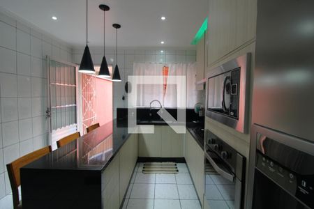 Casa à venda com 184m², 2 quartos e 2 vagasCozinha