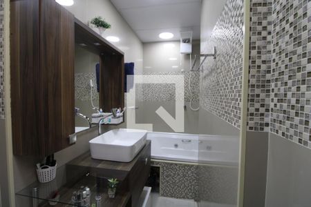 Casa à venda com 184m², 2 quartos e 2 vagasBanheiro da suíte 2