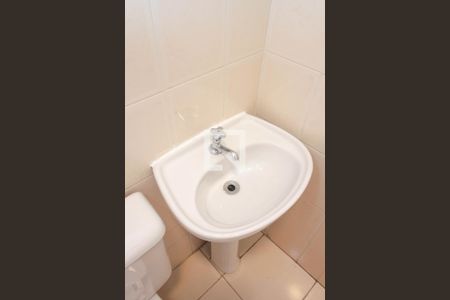 Apartamento à venda com 103m², 3 quartos e 2 vagas Apartamento à venda com 103m², 3 quartos e 2 vagasBanheiro de serviço - Torneira