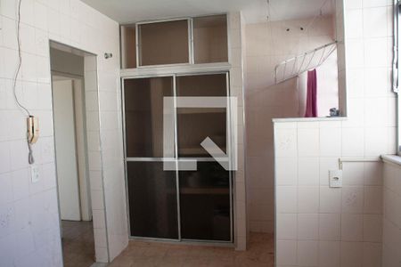 Apartamento à venda com 65m², 3 quartos e 2 vagasCozinha