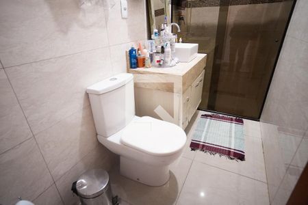 Casa à venda com 80m², 3 quartos e 1 vaga Casa à venda com 80m², 3 quartos e 1 vagaBanheiro do Quarto 2