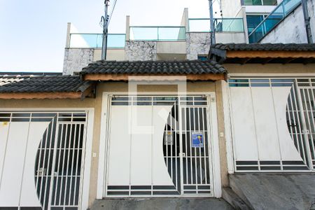 Casa à venda com 170m², 4 quartos e 2 vagasFachada