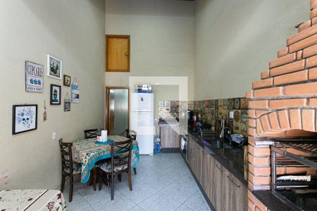 Casa à venda com 170m², 4 quartos e 2 vagasEspaço Gourmet