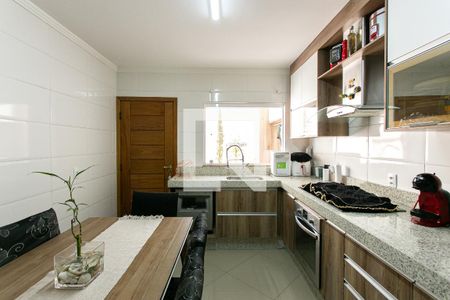 Casa à venda com 170m², 4 quartos e 2 vagasCozinha