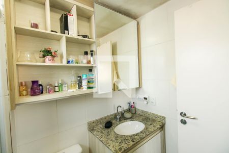 Apartamento à venda com 68m², 2 quartos e 1 vaga Apartamento à venda com 68m², 2 quartos e 1 vagaBanheiro 1