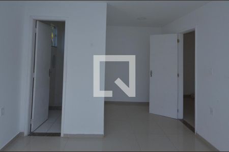 Casa de condomínio à venda com 160m², 4 quartos e 2 vagas Casa de condomínio à venda com 160m², 4 quartos e 2 vagasQuarto 3