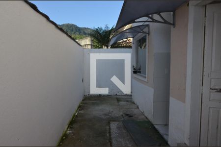 Casa de condomínio à venda com 160m², 4 quartos e 2 vagas Casa de condomínio à venda com 160m², 4 quartos e 2 vagasÁrea comum