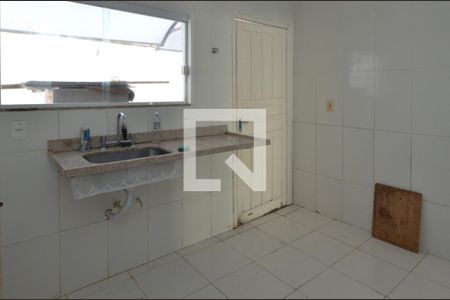 Casa de condomínio à venda com 160m², 4 quartos e 2 vagas Casa de condomínio à venda com 160m², 4 quartos e 2 vagasCozinha