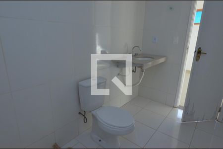 Casa de condomínio à venda com 160m², 4 quartos e 2 vagas Casa de condomínio à venda com 160m², 4 quartos e 2 vagasBanheiro