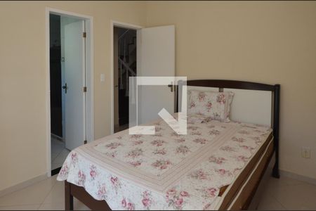 Casa de condomínio à venda com 160m², 6 quartos e 2 vagas Casa de condomínio à venda com 160m², 6 quartos e 2 vagasSuite